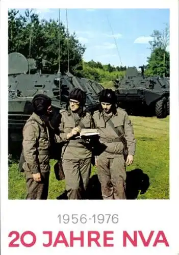 Ak 20 Jahre NVA 1956-1976, Nationale Volksarmee der DDR, Panzer, Soldaten in Uniform