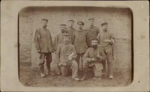 Foto Ak Deutsche Soldaten in Uniformen, Gruppenaufnahme, I WK