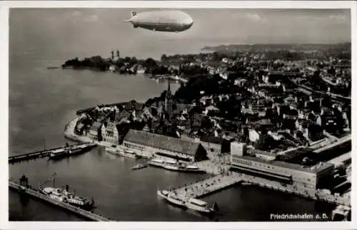 Ak Friedrichshafen am Bodensee, Fliegeraufnahme der Stadt, Hafen