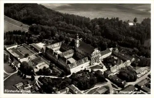 Ak Fürstenfeldbruck in Oberbayern, Polizei-Off. und Schutzpolizei-Schule, Fliegeraufnahme