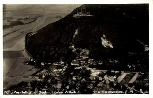 Ak Porta Westfalica in Nordrhein Westfalen, Fliegeraufnahme, Kaiser Wilhelm I. Denkmal