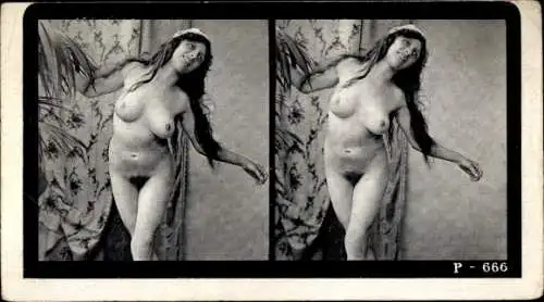 Stereo Foto Frauenakt, stehend, P-666