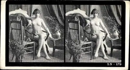 Stereo Foto Frauenakt, Pose