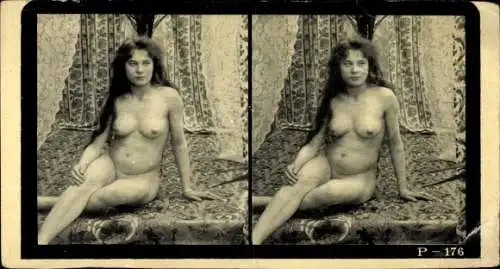 Stereo Foto Nackte Frau, Frauenakt, Busen