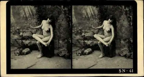 Stereo Foto Nackte Frau, Frauenakt, sitzend