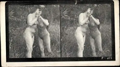 Stereo Foto Zwei nackte Frauen, Kuss, Erotik