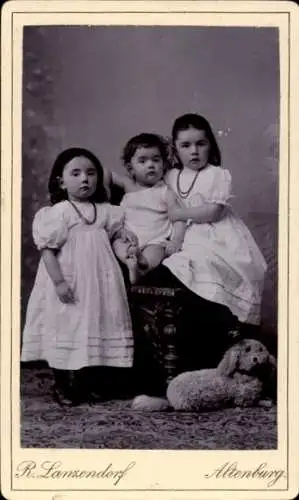 CdV Kinder-Gruppenfoto, Geschwister, Spielzeug