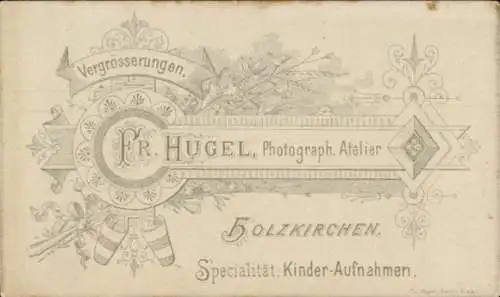 CdV Junge Frau in Tracht, Standporträt