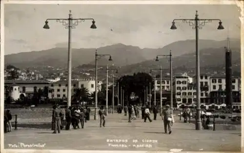 Foto Ak Funchal Insel Madeira Portugal, Eingang zur Stadt