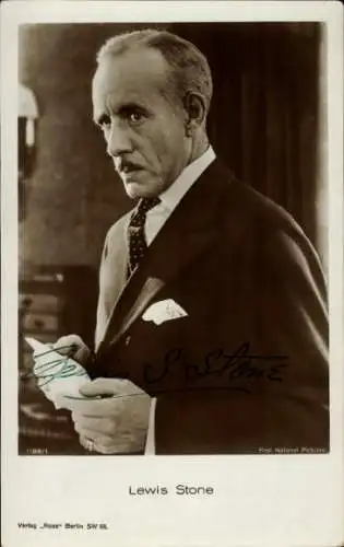 Ak Schauspieler Lewis Stone, Vater von Mickey Rooney in der Andy-Hardy-Reihe, Autogramm
