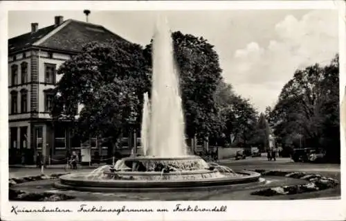 Ak Kaiserslautern in der Pfalz, Fackelmoogbrunnen, Fackelrondell