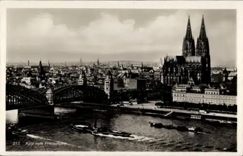 Ak Köln am Rhein, vom Pressaturm, Hohenzollernbrücke, Boote, Dom