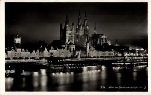 Ak Köln am Rhein, Scheinwerferlicht, Dom