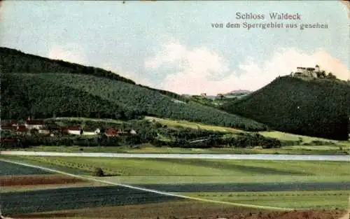 Ak Waldeck am Edersee Hessen, Schloss Waldeck, von dem Sperrgebiet aus gesehen