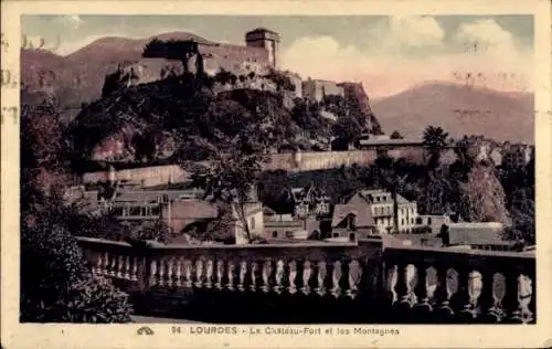 Ak Lourdes Hautes Pyrénées, Chateau Fort, Berge