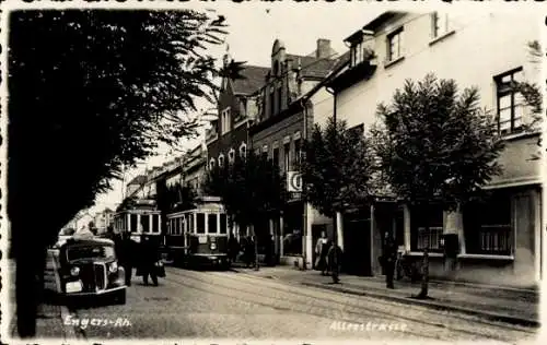 Foto Ak Engers Neuwied am Rhein, Alleestraße, Straßenbahnen