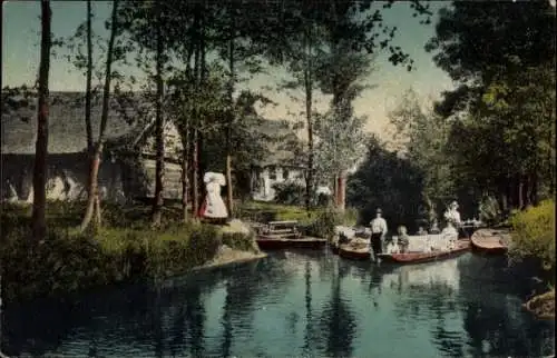 Ak Burg im Spreewald, Burg-Kolonie, Dorfstraße, Kahn, Frau in Tracht