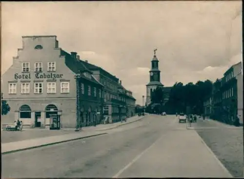 Foto Nesterow Stallupönen Ebenrode Ostpreußen, Hotel Cabalzar, Straßenpartie