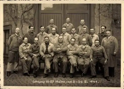 Foto Mainz am Rhein, Lehrgang Nr. 87, 3.-20. Februar 1941, Gruppenbild