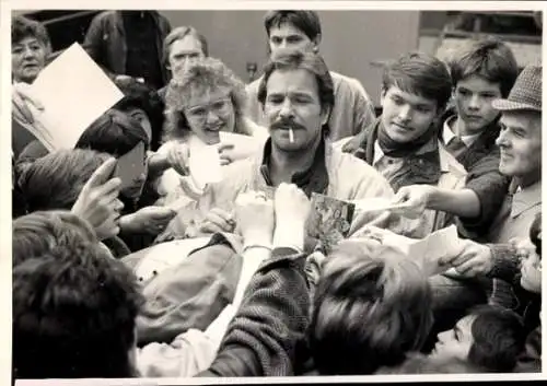 Foto Schauspieler Götz George, Autogrammstunde