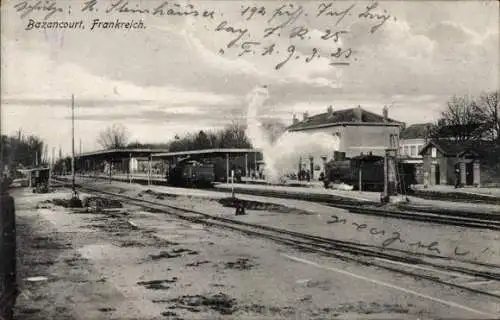 Ak Bazancourt Marne, Bahnhof, Gleisseite, Dampflokomotive