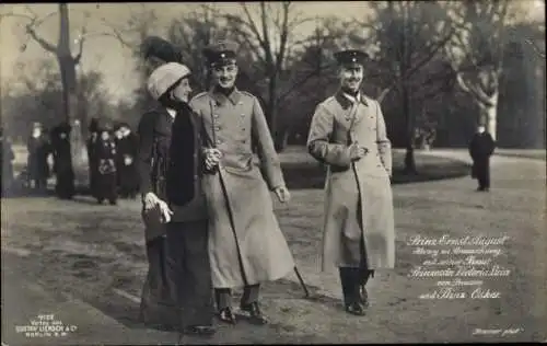 Ak Prinz Ernst August, Herzog zu Braunschweig, Prinzessin Victoria Luise von Preußen, Prinz Oskar