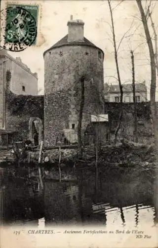 Ak Chartres Eure et Loir, Anciennes Fortifications au Bord de l'Eure