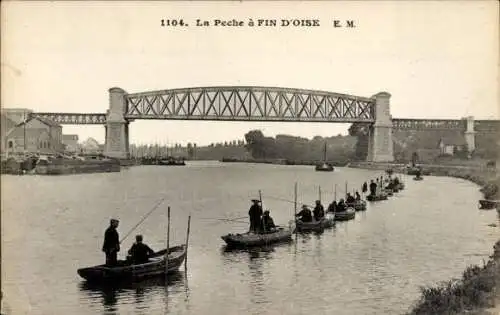 Ak Fin d'Oise Yvelines, La Pêche, Fischer in ihren Booten