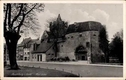 Ak Naumburg an der Saale, Blick aufs Marientor, Häuser