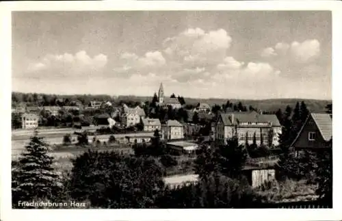 Ak Friedrichsbrunn Thale im Harz, Totalansicht der Ortschaft, Kirche