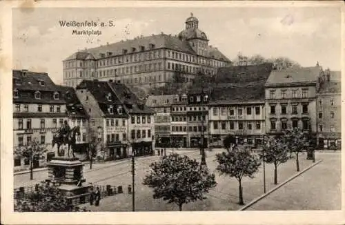 Ak Weißenfels im Burgenlandkreis, Marktplatz, Reiterstandbild