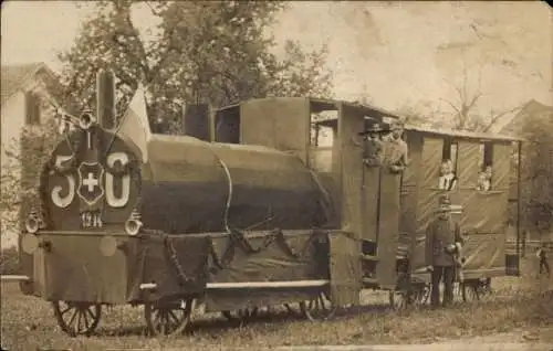 Foto Ak Schweizerische Bahn, Lokomotive, Fahrgäste