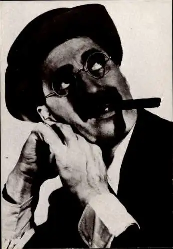 Ak Schauspieler Groucho Marx, Portrait, Zigarre