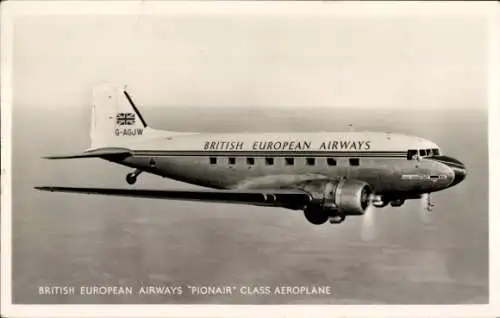 Ak Britisches Passagierflugzeug, British European Airways, Douglas DC 3, Pionair, G AGJW