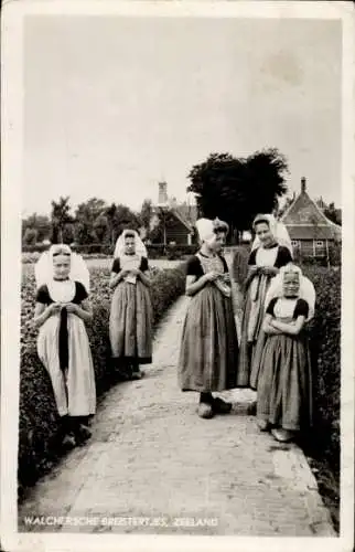 Ak Walcheren Zeeland, Mädchen in niederländischer Volkstracht