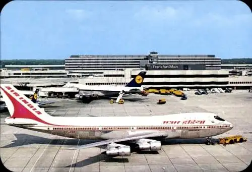 Ak Flughafen Frankfurt am Main, Jumbo Jets vor dem Fluggast Terminal, Boeing 747, Passagierflugzeug