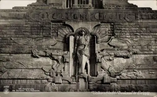 Ak Leipzig, Völkerschlachtdenkmal, Detail, Relief Gott mit uns