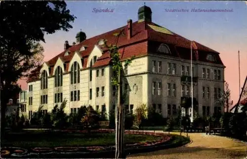 Ak Berlin Spandau, Städtisches Hallenschwimmbad