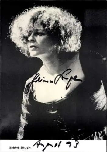 Ak Schauspielerin Sabine Sinjen, Portrait, Autogramm