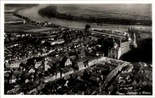 Ak Speyer am Rhein,  Luftbild mit Dom und Rhein