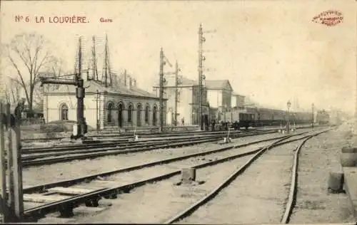 Ak La Louvière Wallonien Hennegau, Bahnhof Gleisseite