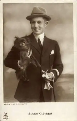 Ak Schauspieler Bruno Kastner, Portrait, Pekinese, Ross 191/2