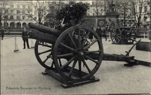 Ak Hamburg Mitte Altstadt, erbeutete Kanonen auf dem Platz