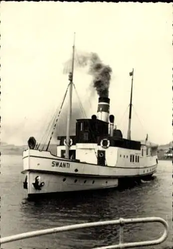 Ak Dampfer Swanti, Weiße Flotte Stralsund, Schornstein, In voller Fahrt