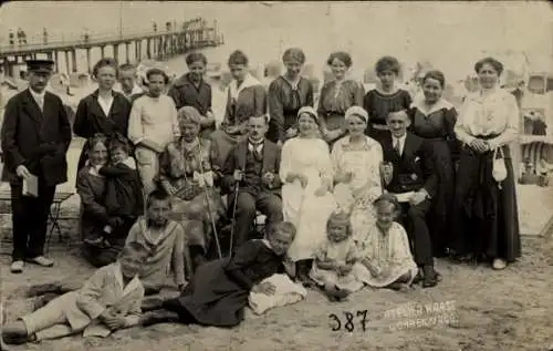 Foto Ostseebad Göhren auf Rügen, Gruppenportrait am Strand