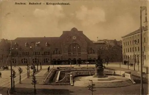 Ak Aachen, Hauptbahnhof, Kriegerdenkmal, Platz