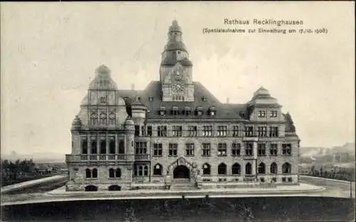 Ak Recklinghausen im Ruhrgebiet, Blick auf das Rathaus zur Einweihung 1908