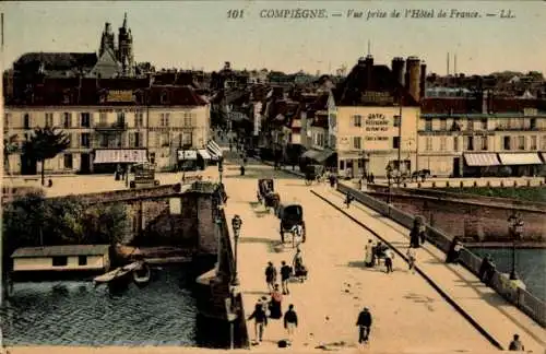 Ak Compiègne Oise, Blick vom Hotel de France