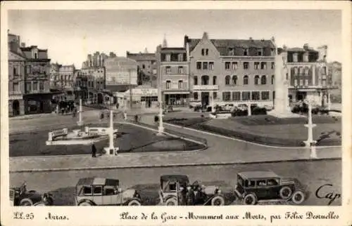 Ak Arras Pas de Calais, Place de la Gare, Kriegsdenkmal