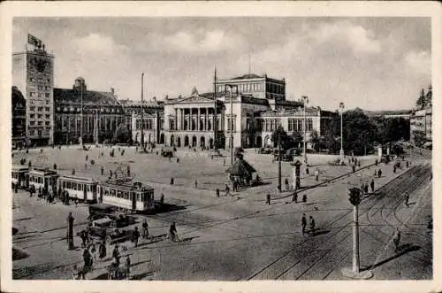 Ak Leipzig, Augustusplatz mit Hochhaus und Neuem Theater, Straßenbahn